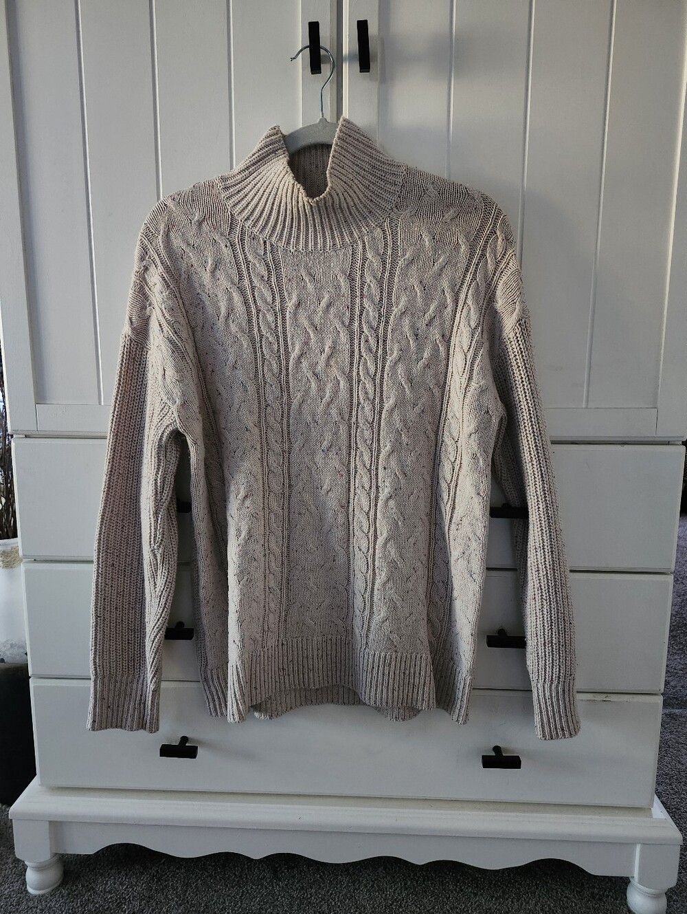 Womens Cream Cable Knit With Speckles of Blue/Pink Turtleneck Sweater Sz M